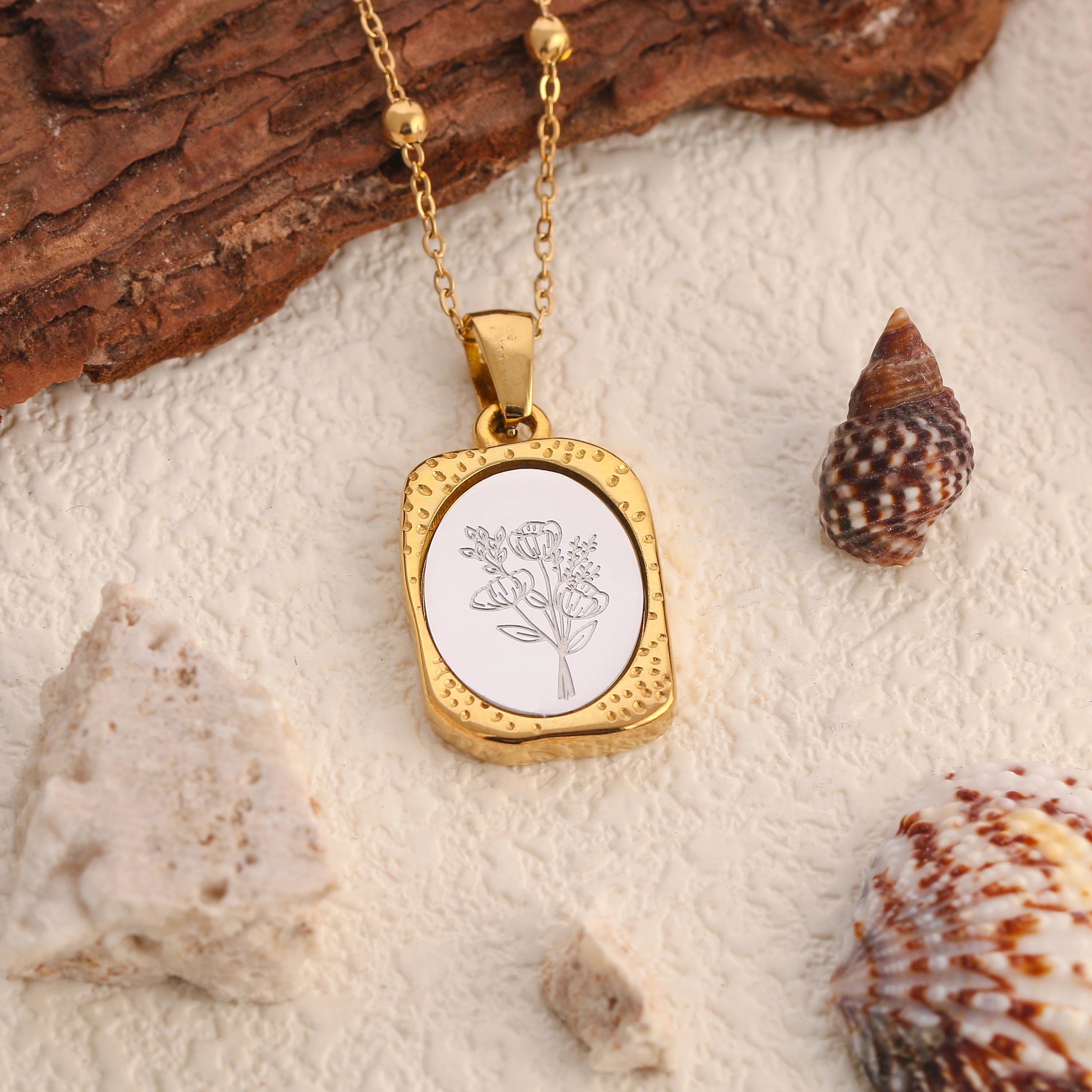 Birth Flower Necklace for Women Stainless Steel Month Lotus/Daisy/ Rose Floral Pendant +Chain Personalized Jewelry Birthday Gift