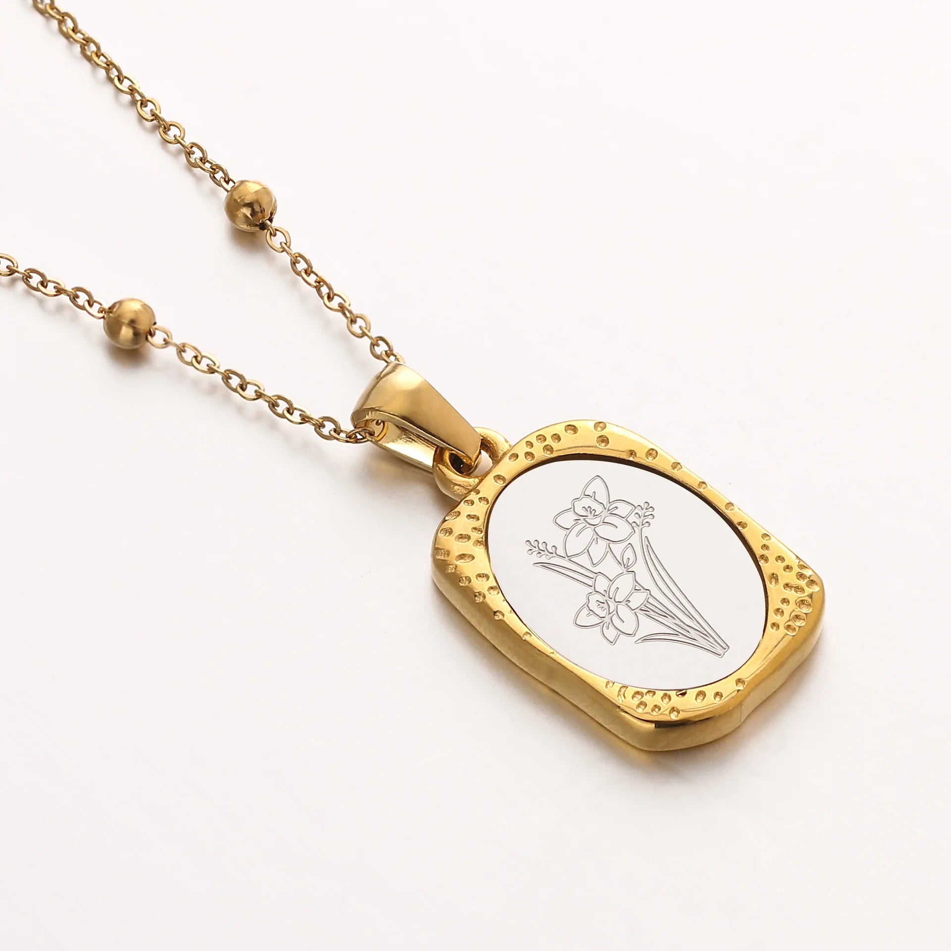 Birth Flower Necklace for Women Stainless Steel Month Lotus/Daisy/ Rose Floral Pendant +Chain Personalized Jewelry Birthday Gift