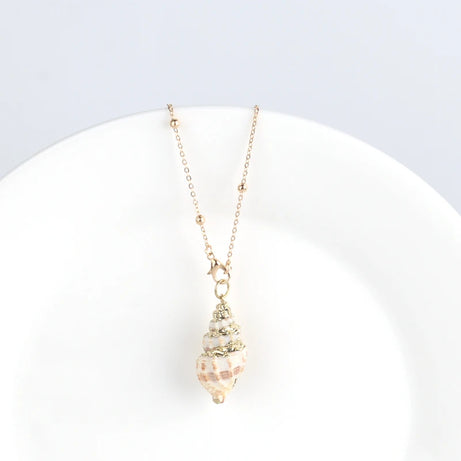 Conch Shell Boho Pendant Necklace