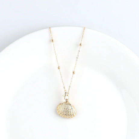 Conch Shell Boho Pendant Necklace