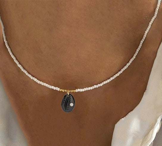 Fashion Classic White Rice Beads White Shell Stone Short Necklace Retro Charm Moon Eyes Pendant Jewelry Christmas Halloween Gift - Charlie Dolly