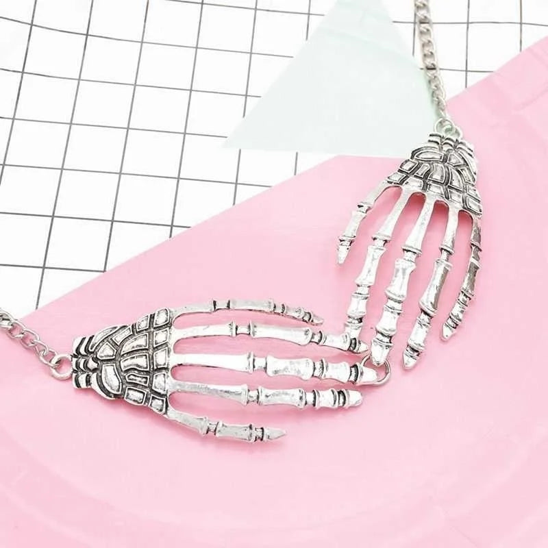 Gothic Punk Skeleton Hand Pendant Necklace For Women Vintage Hip Hop Skull Halloween Jewelry Party Accessories - Charlie Dolly