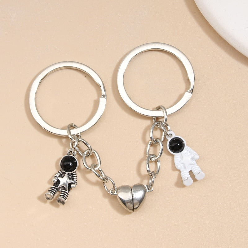 Design Keychain Astronaut Star Magnetic Button Key Ring Spaceman Key chains For Couple Friend Gifts DIY Handmade Jewelry