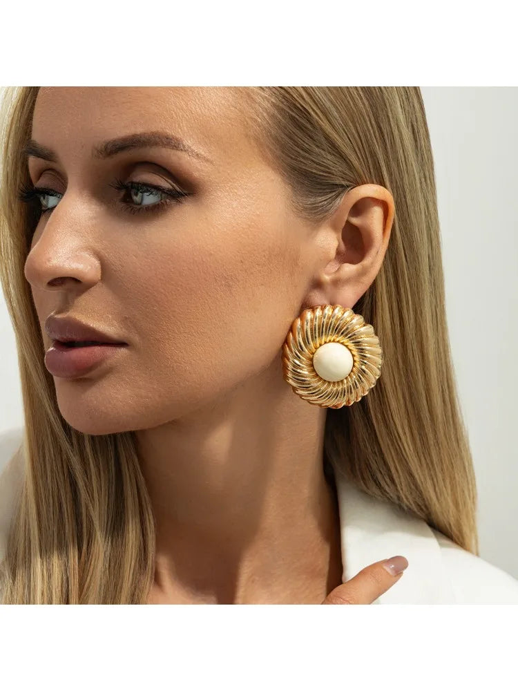 New Trendy Geometric Big Spiral Stud Earrings Women Boho Inlaid Resin Acrylic Beads Earrings Vacation Jewelry Accessories