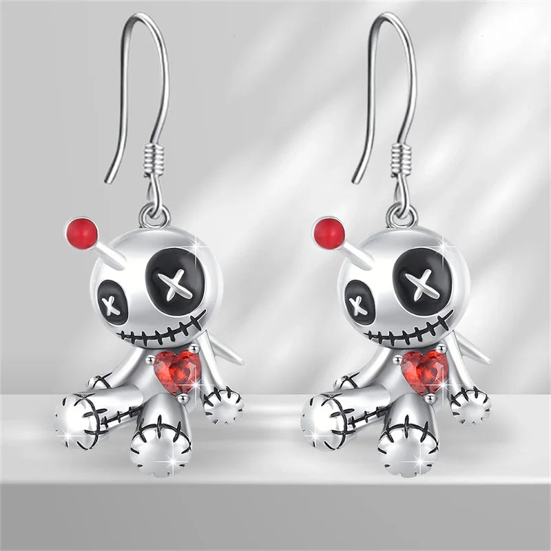 1 Pair Creative Funny Voodoo Doll Red Heart Pendant Earrings, Punk Cartoon Holiday Decoration Accessories, Halloween Gift - Charlie Dolly