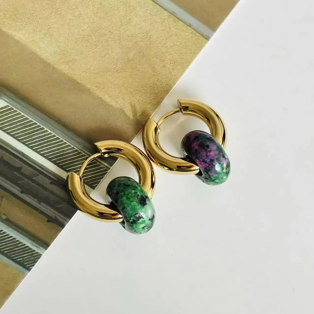 Boho Colorful Natural Stone Earrings Turquoise Malachite Donut Huggies Stainless Steel Hoop Earring for Women Jewelry Pendientes