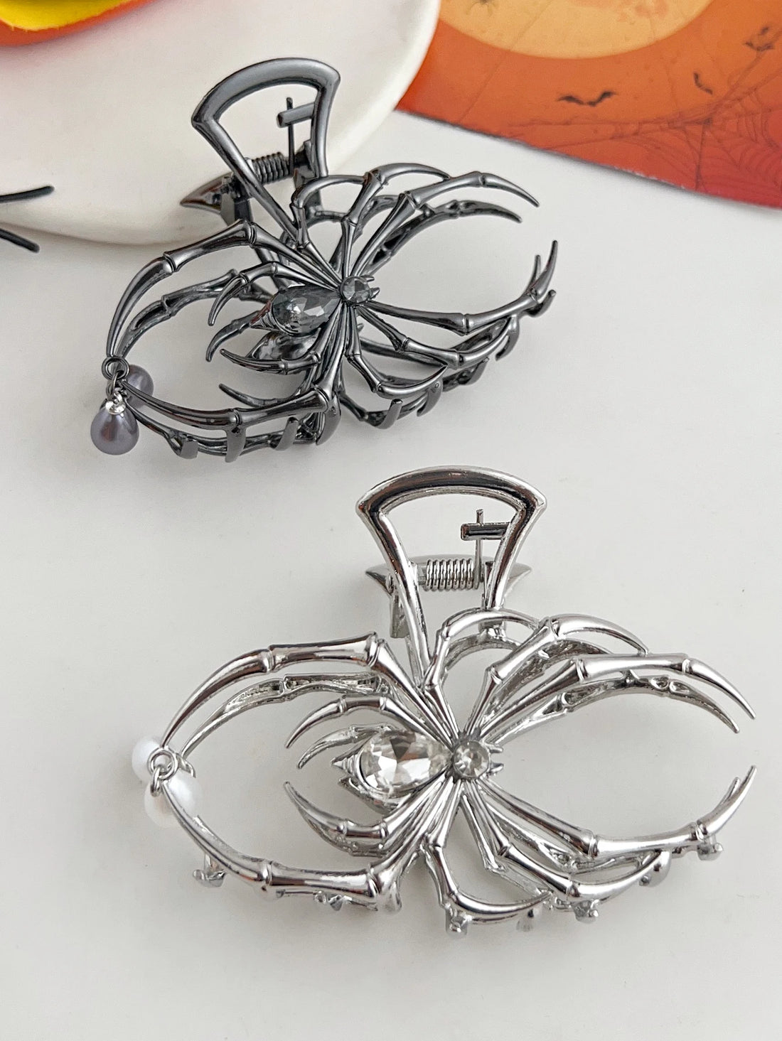 1Pcs Halloween Black Spider Hair Claw Clips with Pearl Charm Design,Metal Gothic Punk Hair Clips Strong Hold Hair Accessories - Charlie Dolly