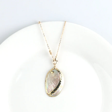 Conch Shell Boho Pendant Necklace