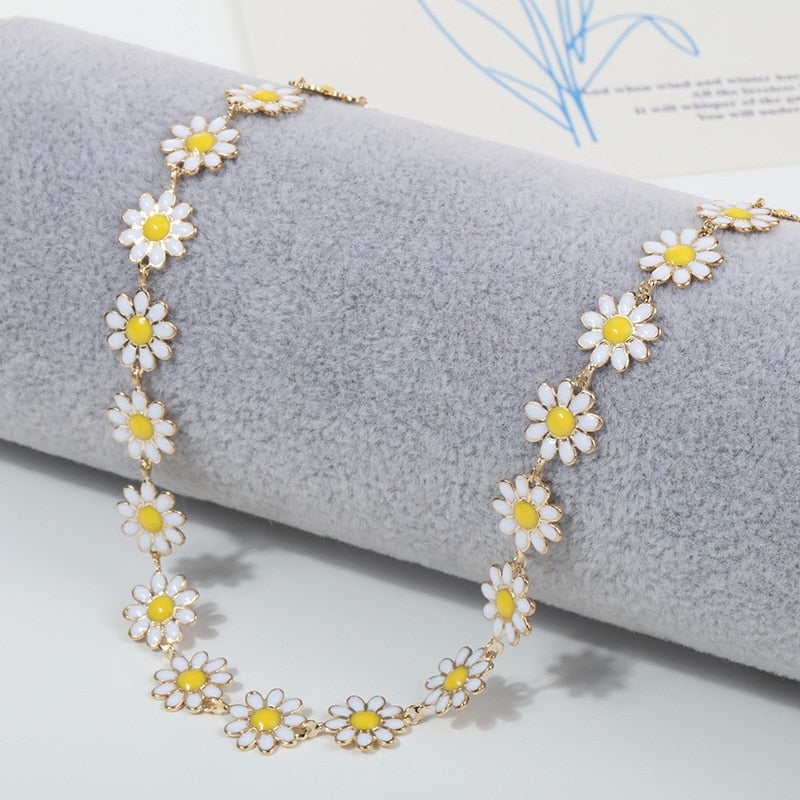 Flower Daisy Clavicle Chain Necklace for Women Girls Korean Style Sweet Short Choker Statement Wedding Bridal Jewelry Neck Chain - Charlie Dolly