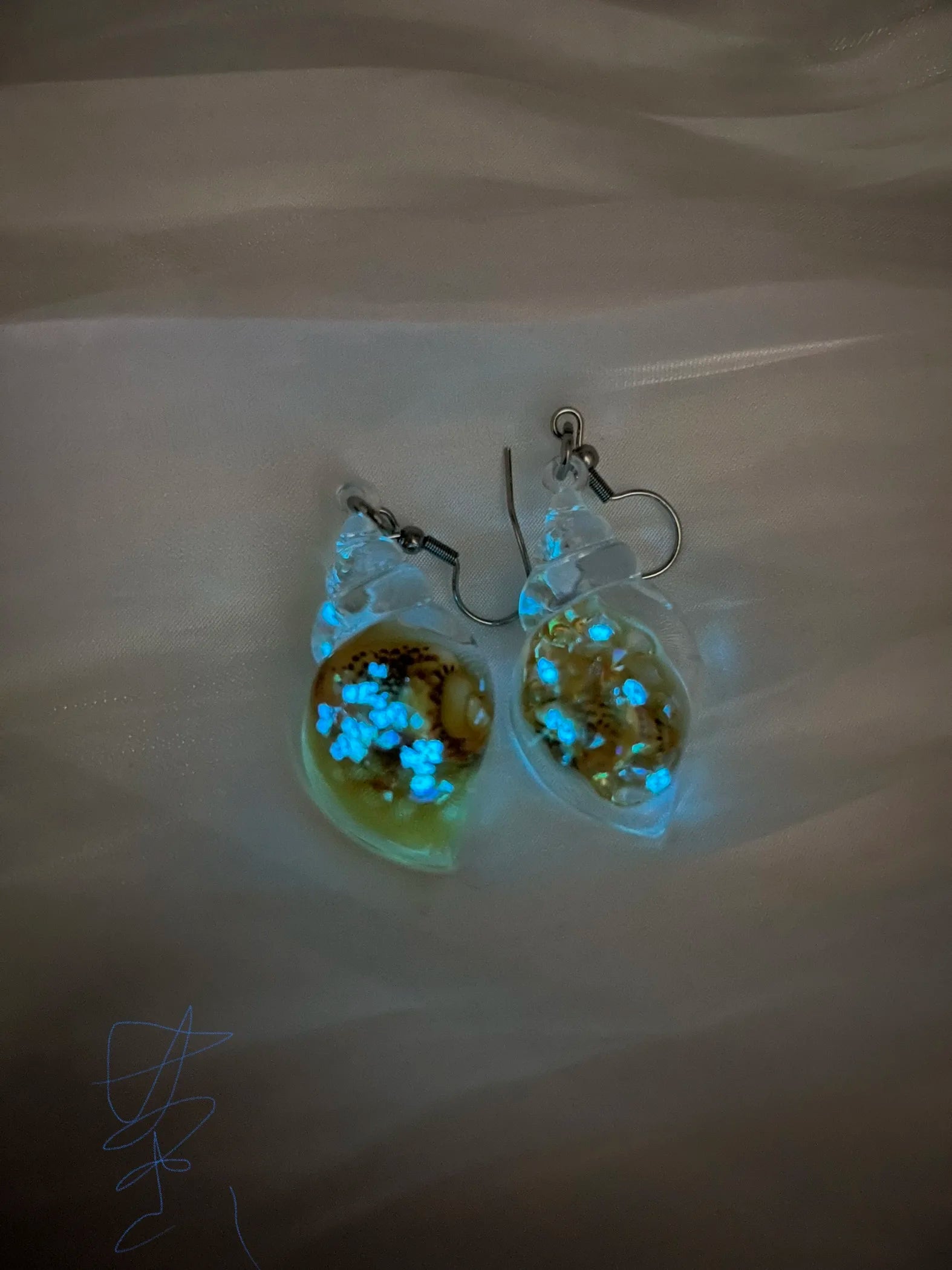 Ghost in Bottle Earrings Glow in the Dark Ghost Dangle Earrings Luminous Halloween Jewelry for Women and Girl - Charlie Dolly