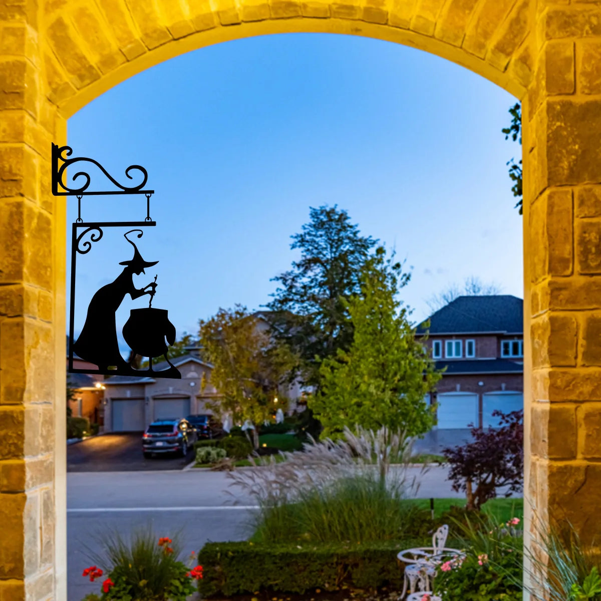 Halloween Metal Sign Witch Shape Iron Witch Boiler Silhouette Wall Mural Spooky Mysterious Witch Hanging Signage Horror - Charlie Dolly