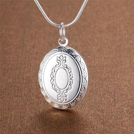 Sterling Silver Seashell Photo Frame Pendant Snake Chain Necklace