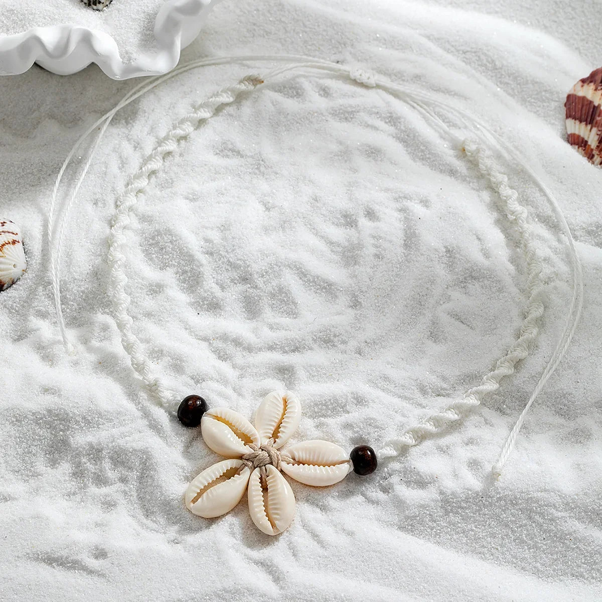 Boho Beach Bohemian Shell Flower Necklaces for Women Girls Summer Fashion Jewelry Woven Rope Shell Pendants Necklace Adjustable