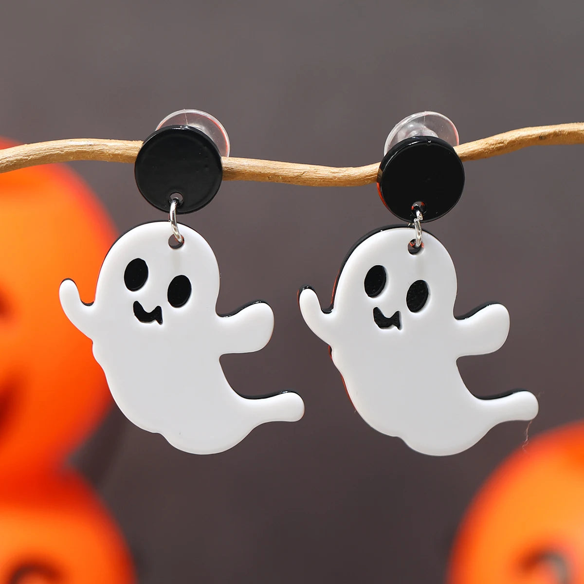 8 pairs of Halloween flame demons, cute little ghosts, acrylic earrings, skull heads, alien spaceships, pumpkin ghosts - Charlie Dolly