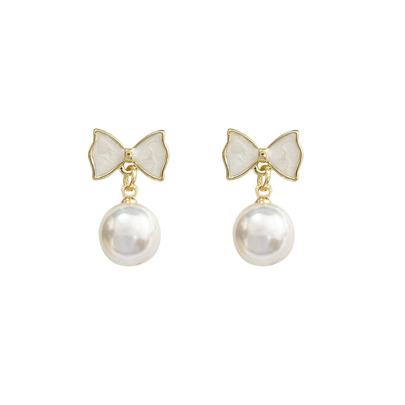 European and American Fashion Women&#39;s Simple Personality Exquisite Temperament Earrings Bow Knot Shell Pearl Earrings Jewelry - Charlie Dolly