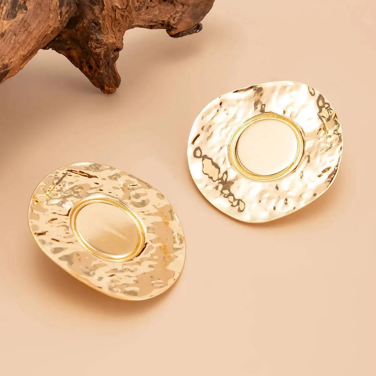 KunJoe Vintage Inlaid Brown Resin Acrylic Stud Earrings for Women Luxury Geometric Large Round Earrings Boho Vacation Jewelry