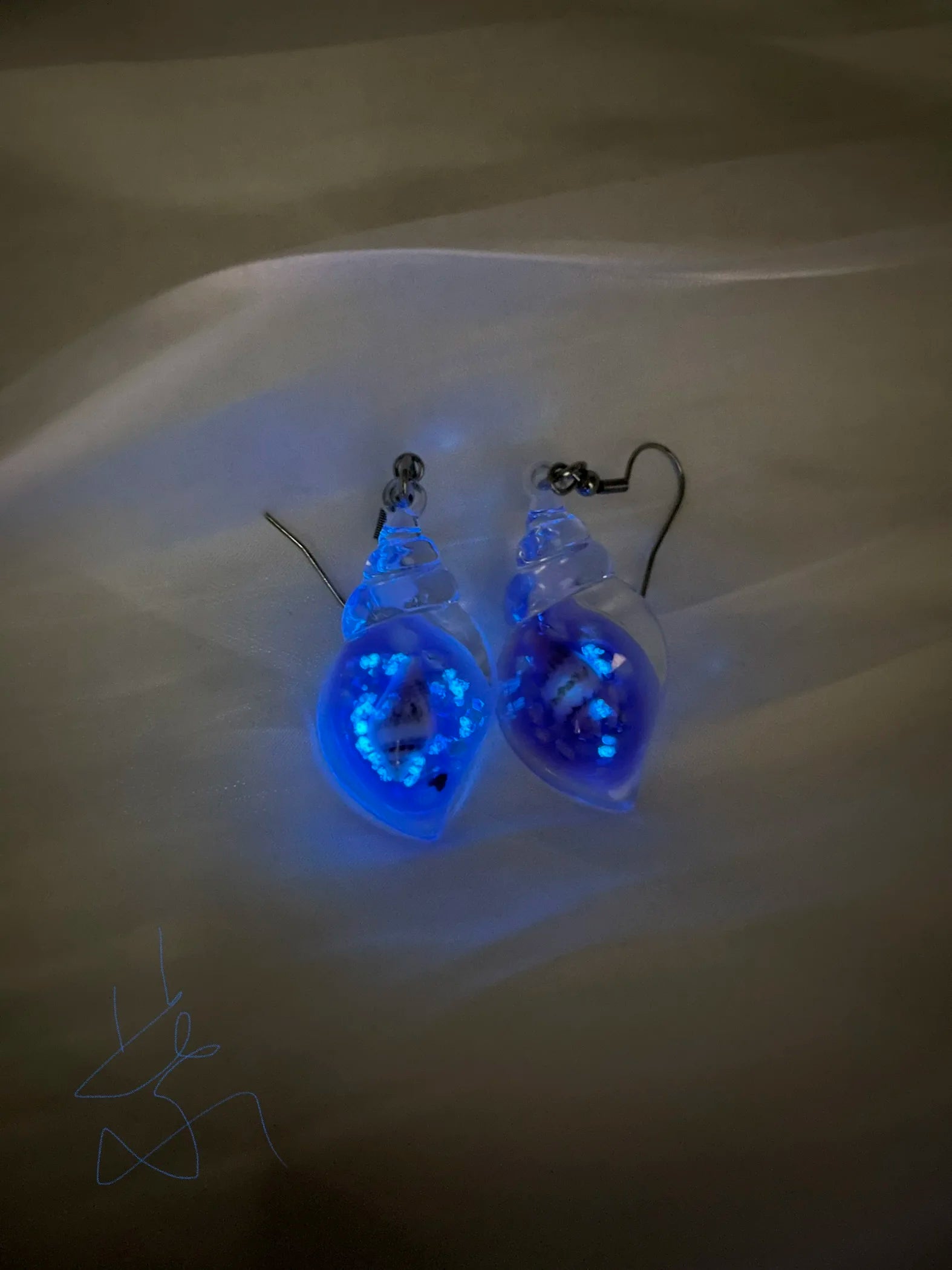 Ghost in Bottle Earrings Glow in the Dark Ghost Dangle Earrings Luminous Halloween Jewelry for Women and Girl - Charlie Dolly
