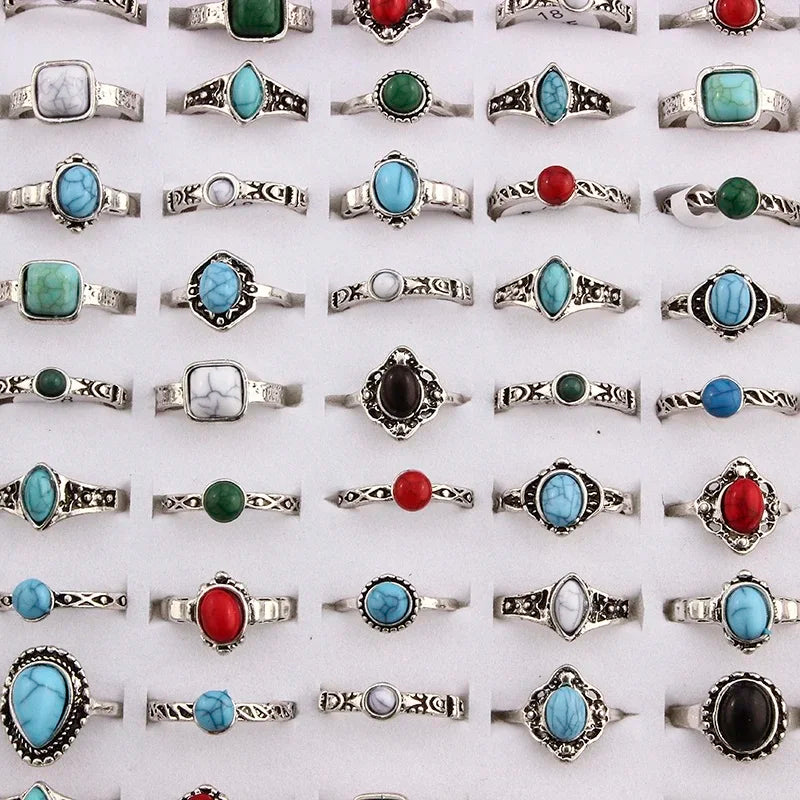 10 Pcs Mixed Random Women Boho Style Natural Green Red Stone Rings Tibetan Silver Tone Size 16 17 18 Finger Rings Jewelry Gifts