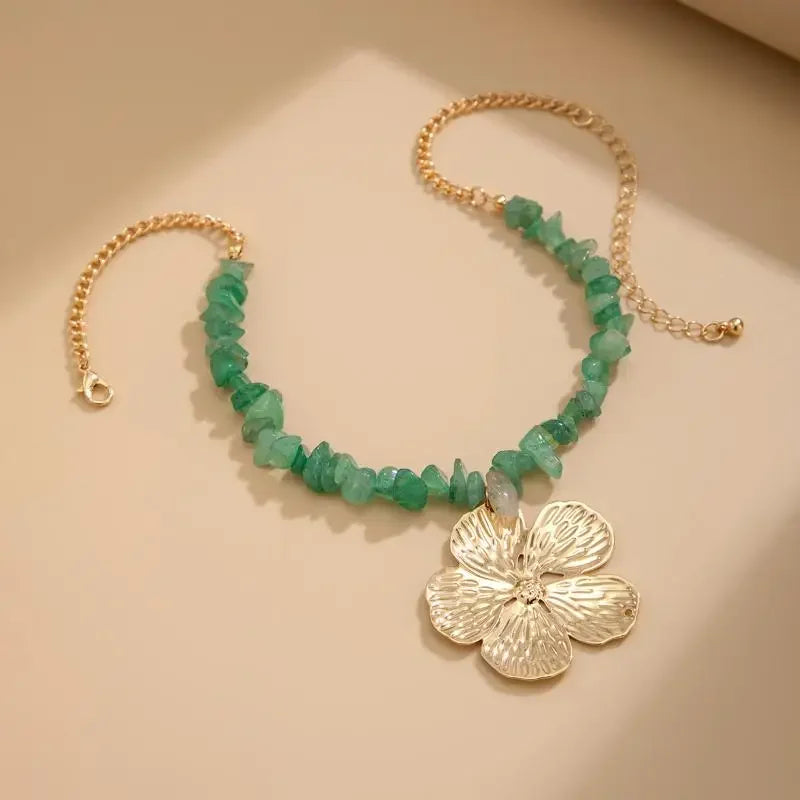 Boho Irregular Natural Stone Necklace For Women Exquisite Metal Flower Clavicle Chain Beach Party Jewelry Accessories Gift