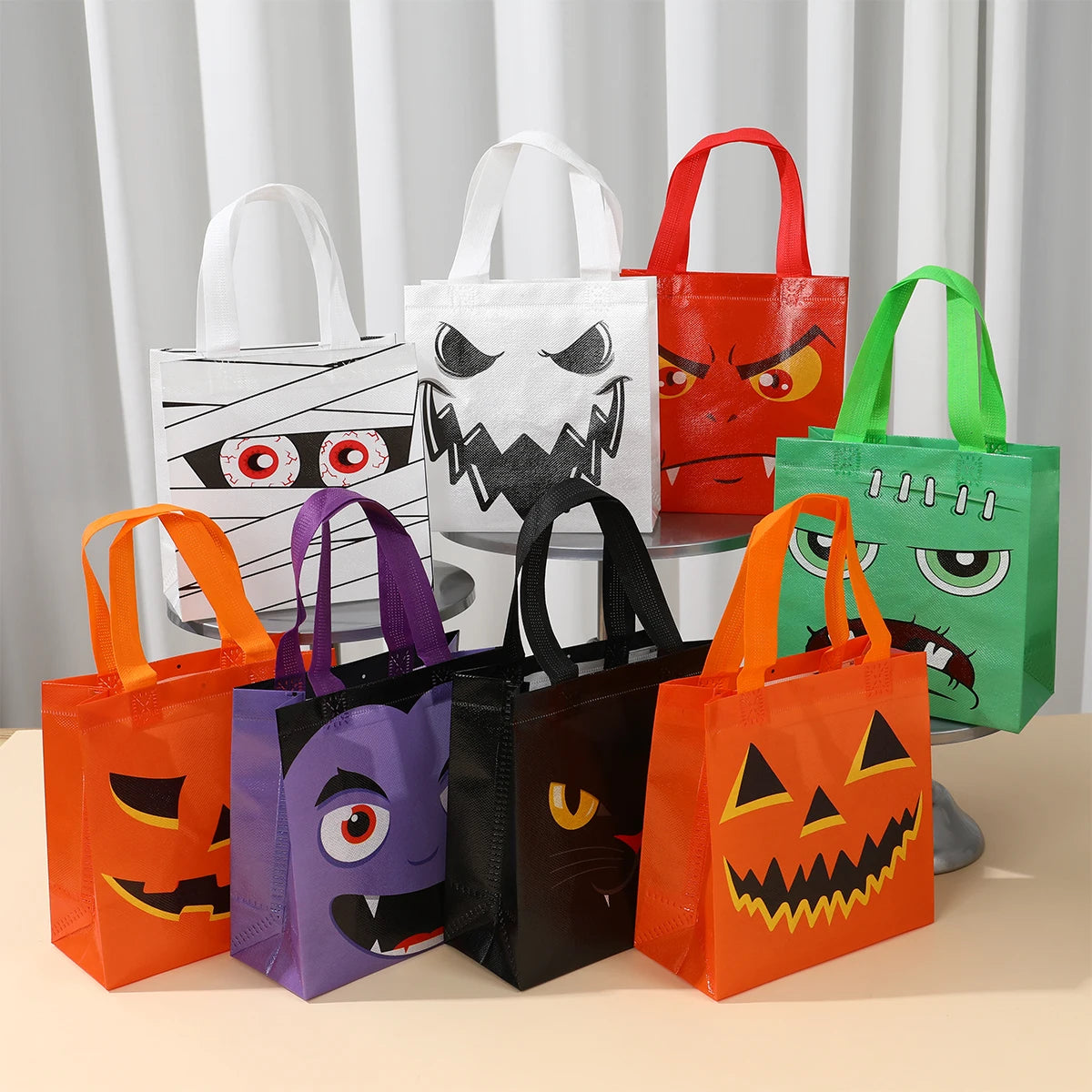 Halloween non-woven bag Halloween Party Decor For Home 2024 Trick or Treat for Kid Toys Favor Halloween Party Supplies Favor - Charlie Dolly