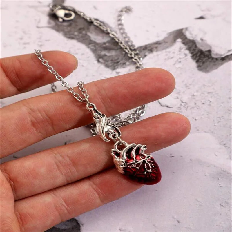Gothic Vampire Bat Bloody Heart Pendant Necklace Fashionable Pagan Witch Jewelry Anatomy Heart Halloween Accessories Gift - Charlie Dolly