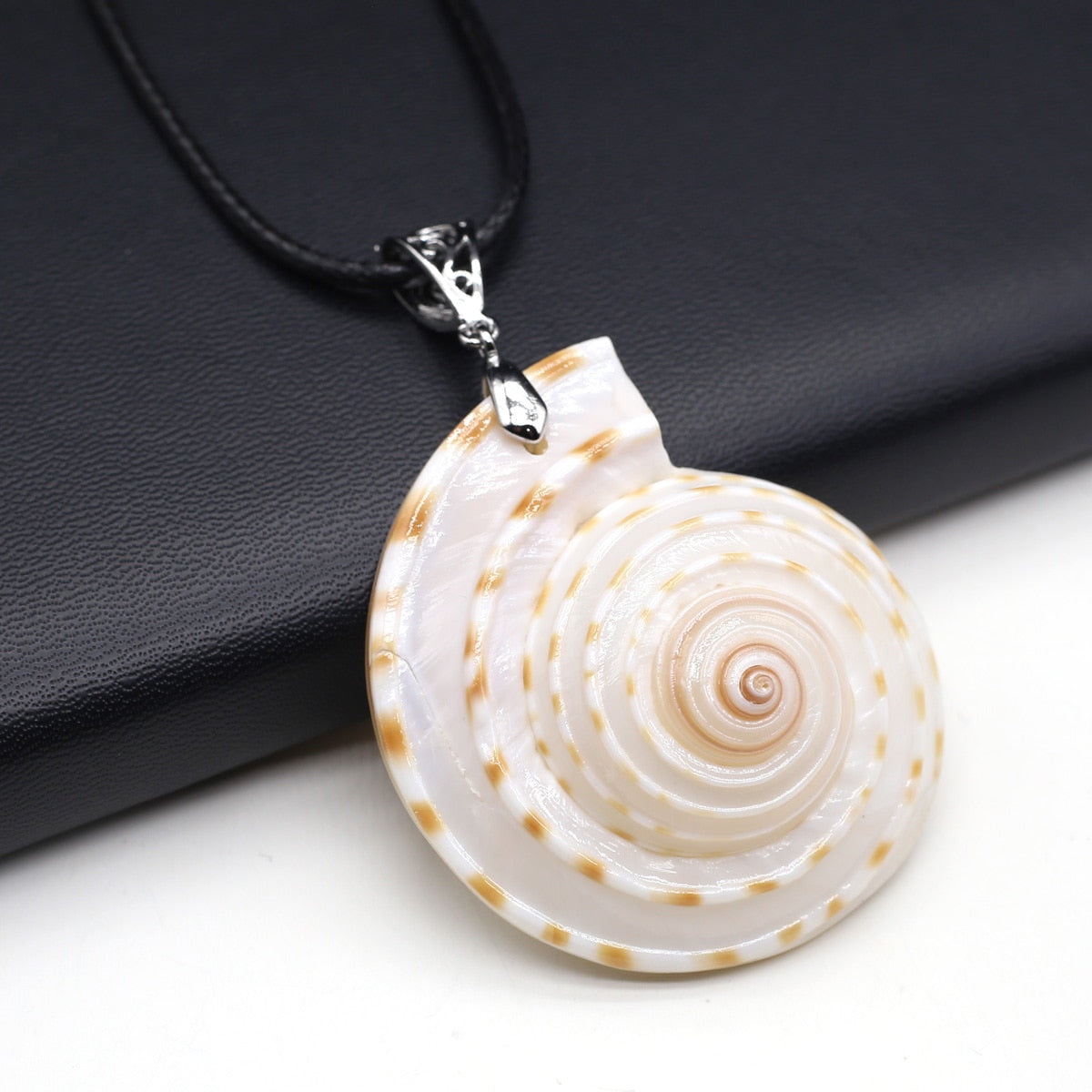 1PCS Vintage Exquisite Snail Pendant Natural Shell Conch DIY Jewelry Leather Rope Necklace Accessories Gift Wholesale - Charlie Dolly