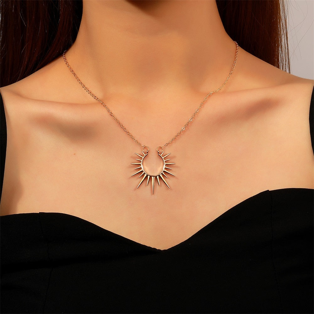Vintage sun flower pendant necklace - Charlie Dolly