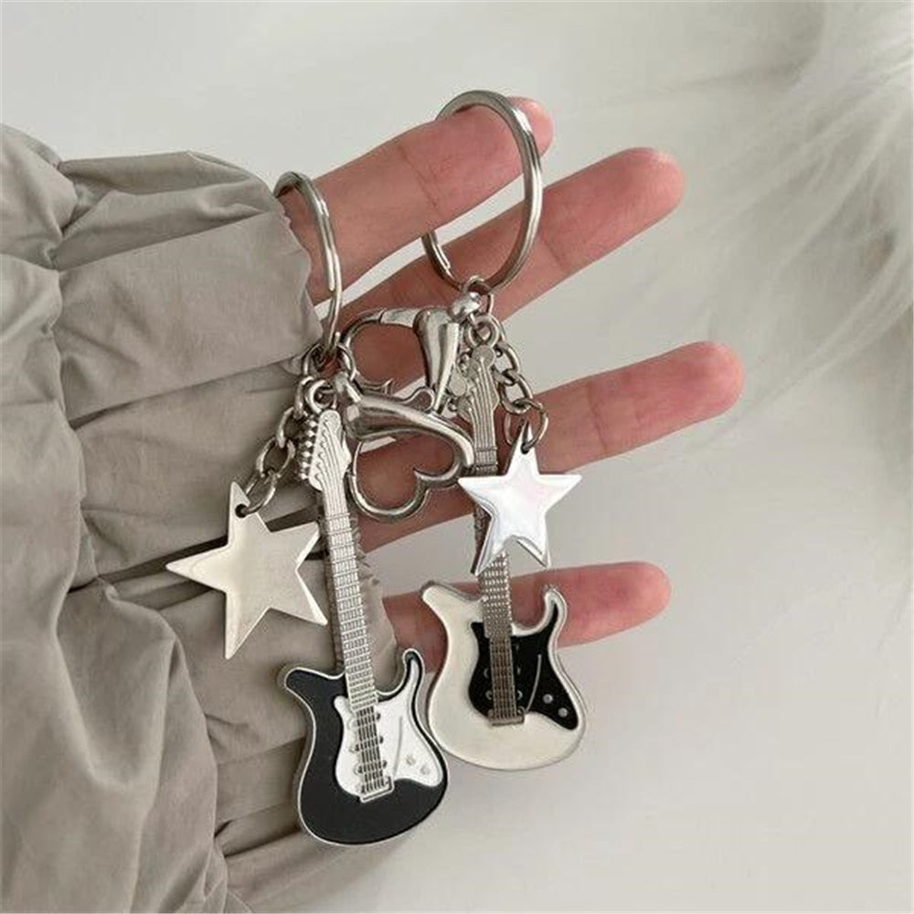 4 Colors Mini Cute Guitar Love Heart Star Keychain for Women Men Cool Car Key Chain Bag Pendant Vintage Aesthetic Y2k Accessory