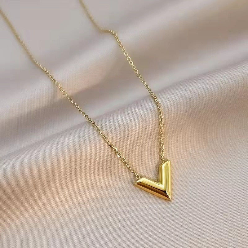 Fashion Brand V Letter Pendant Necklace For Woman Stainless Steel Women Necklace Luxury Jewelry Female  gift